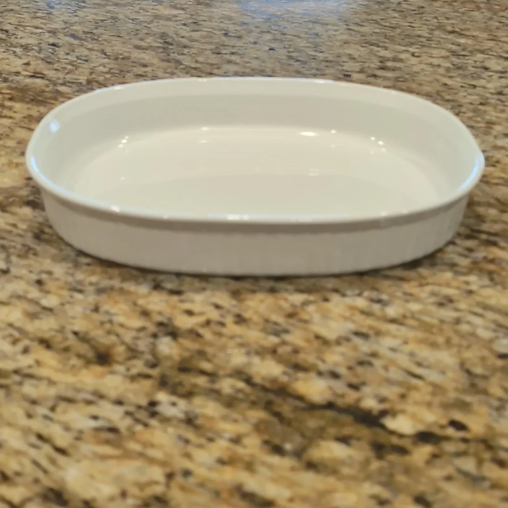 Corning Ware French White F-4-B 2.5 Liter Roaster Oblong Casserole 9.5